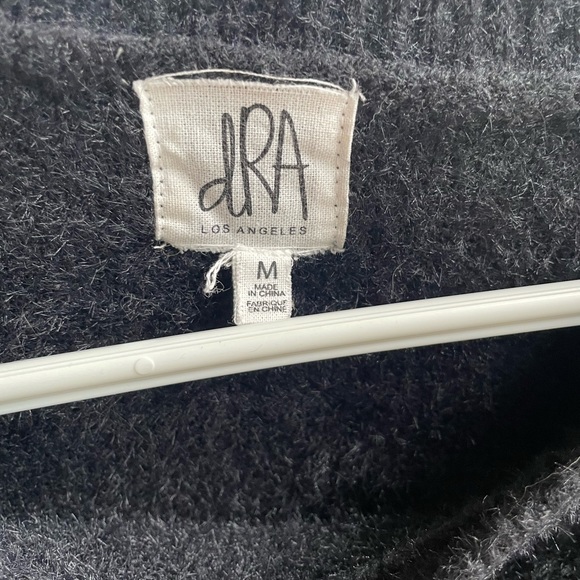 Fuzzy black sweater - Picture 2 of 3